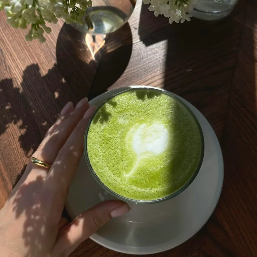 Calming green tea latte with L-theanine for nervous system balance